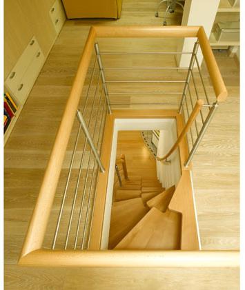 Typy schodů do druhého patra. Jak vytvořit žebřík ve druhém patře?
