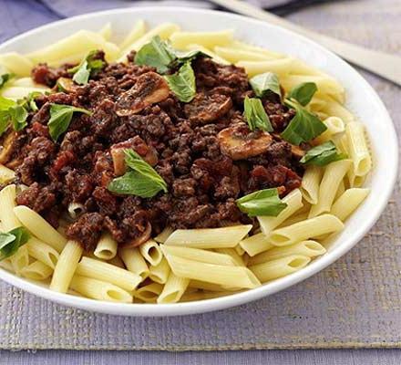 Macaroni Bolognese: příběh a dva recepty