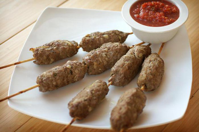 Shish kebab z mletého masa (lyulya-kebab): recept