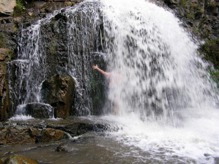 Nejoblíbenější vodopády Altai: krása a síla